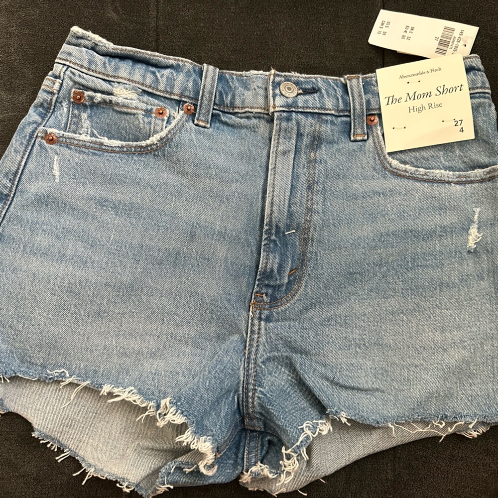 Abercrombie High Rise- The Mom Short